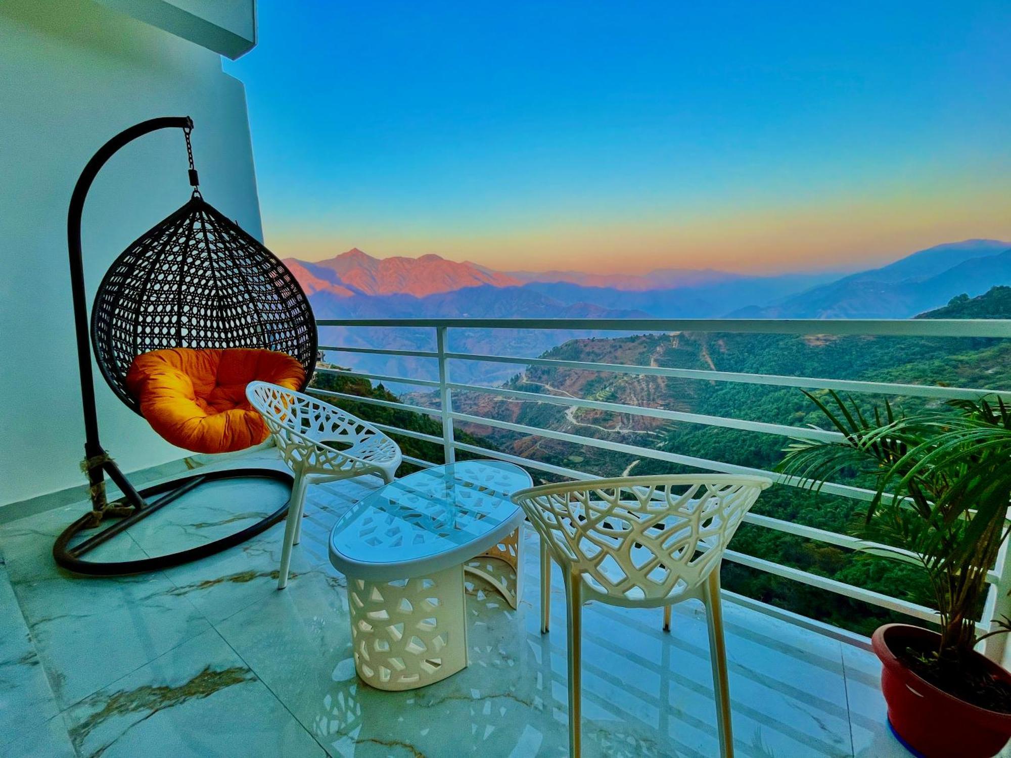 Hotel Hill View, Mussoorie - Near Jw Marriott Mussoorie, M 77377-32479 Екстер'єр фото