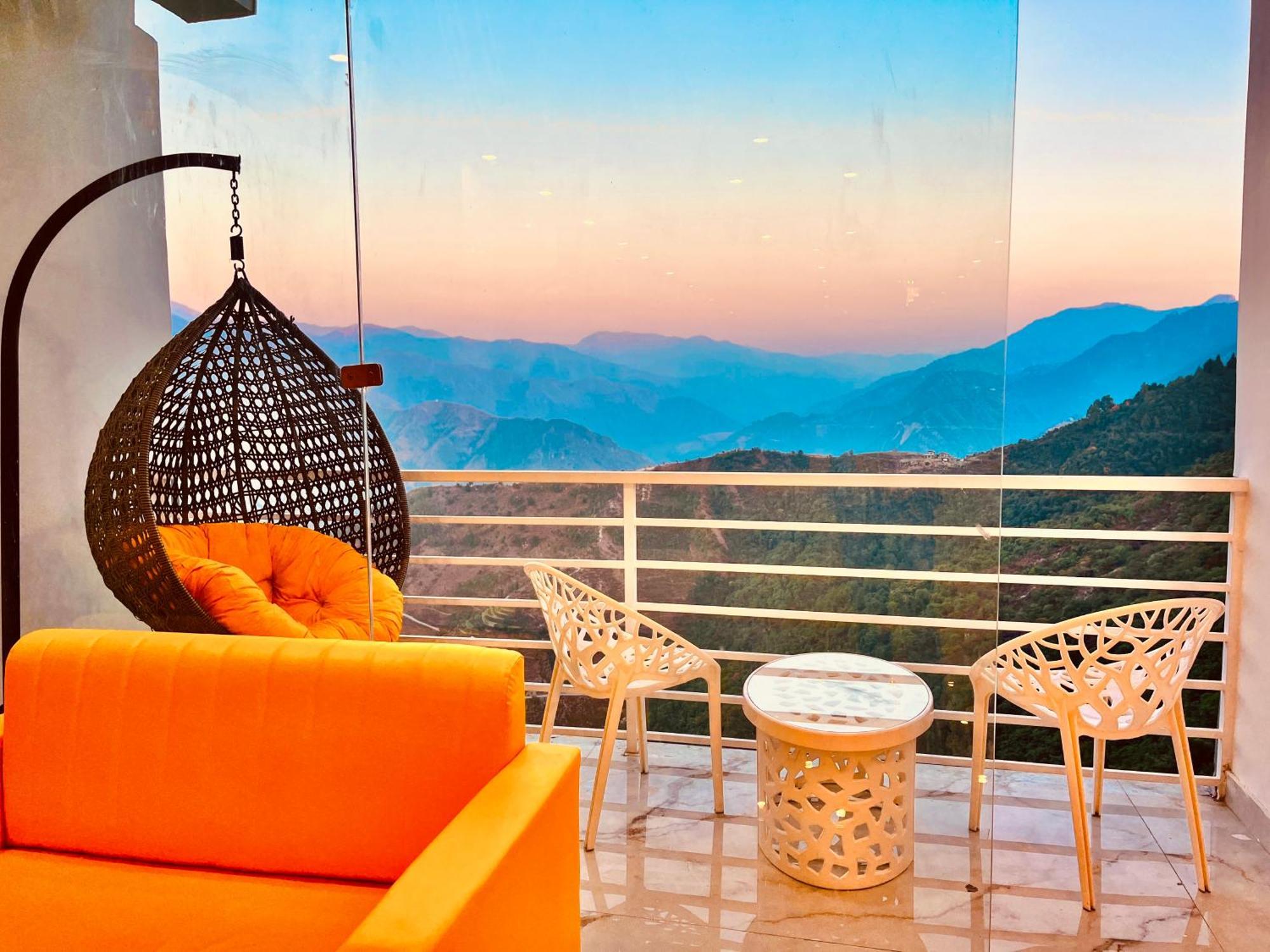 Hotel Hill View, Mussoorie - Near Jw Marriott Mussoorie, M 77377-32479 Екстер'єр фото
