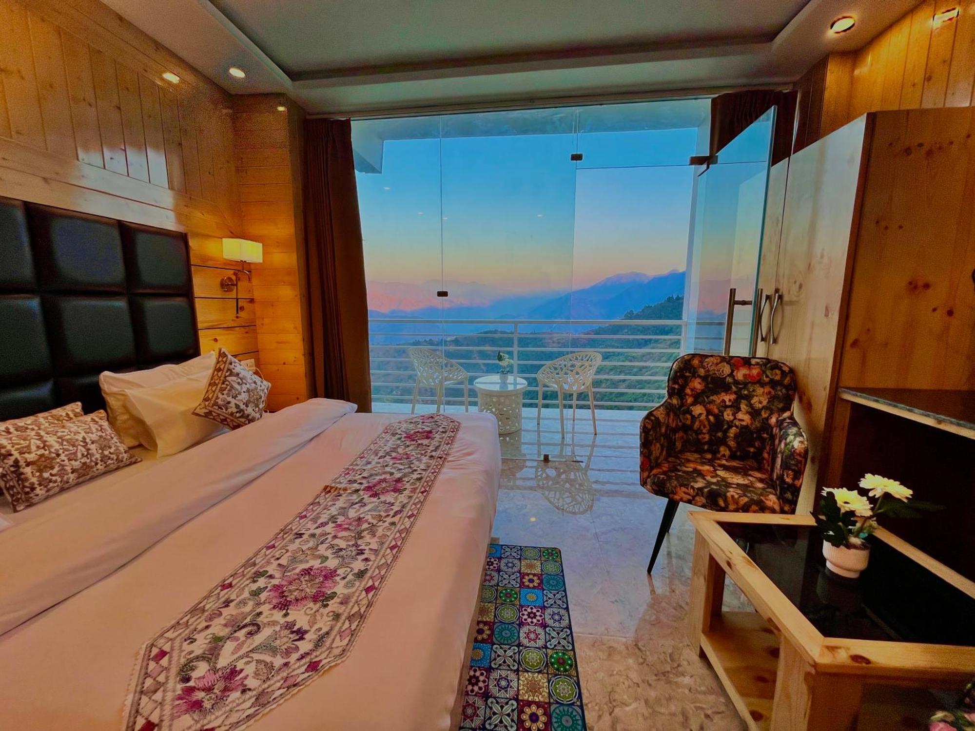 Hotel Hill View, Mussoorie - Near Jw Marriott Mussoorie, M 77377-32479 Екстер'єр фото