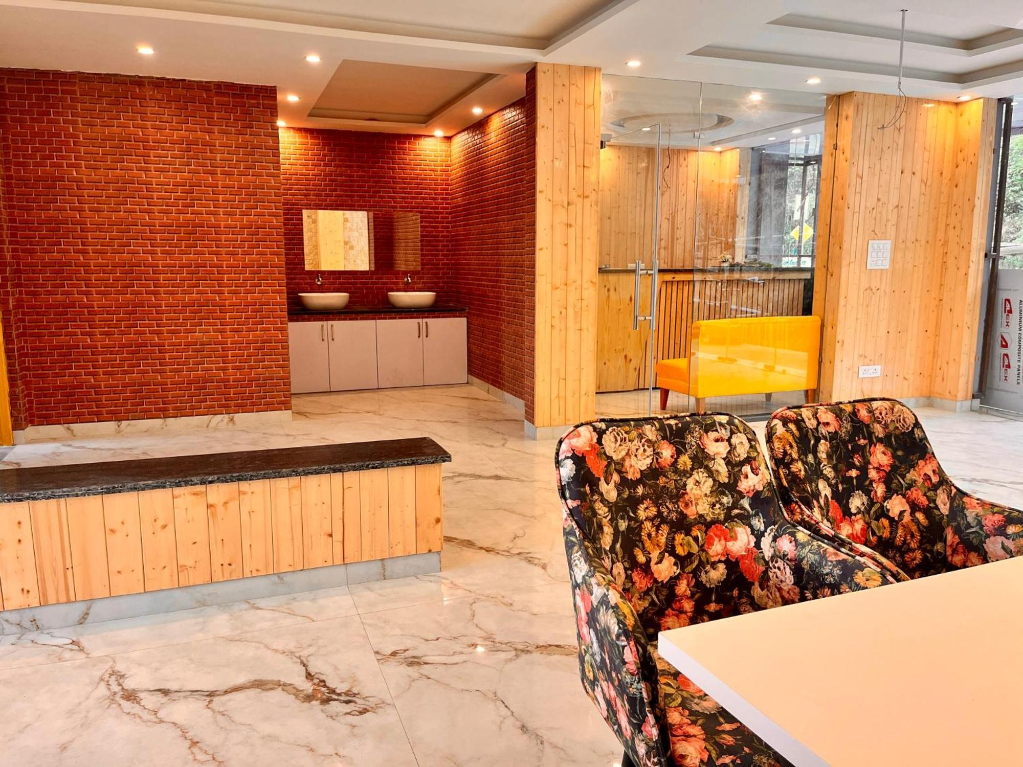 Hotel Hill View, Mussoorie - Near Jw Marriott Mussoorie, M 77377-32479 Екстер'єр фото