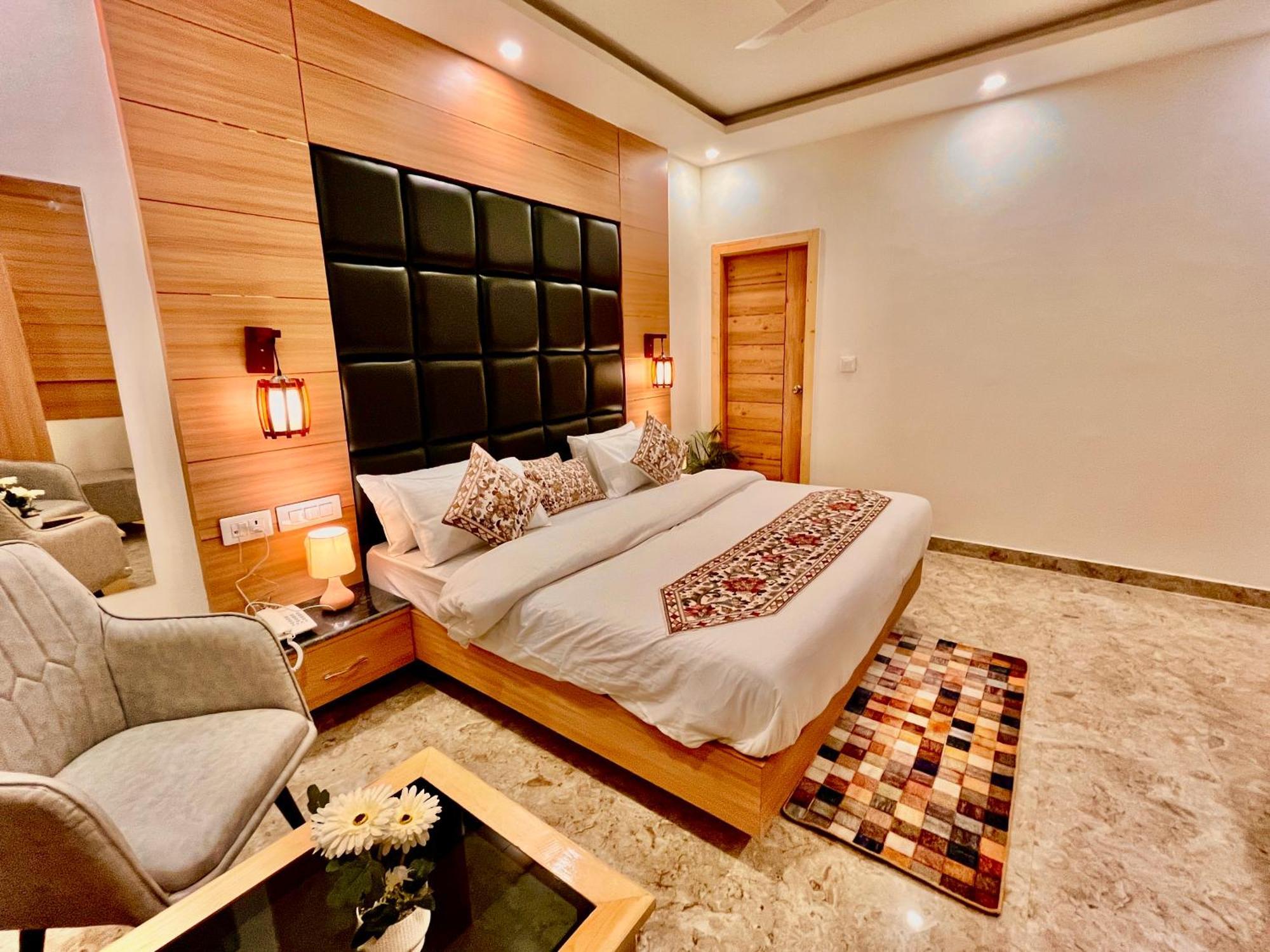 Hotel Hill View, Mussoorie - Near Jw Marriott Mussoorie, M 77377-32479 Екстер'єр фото